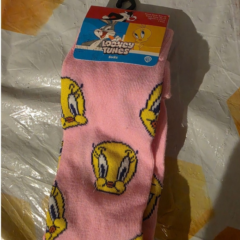 Looney Tunes Tweety Bird Pink Crew Socks Mens Shoe Size 6.5-12 New